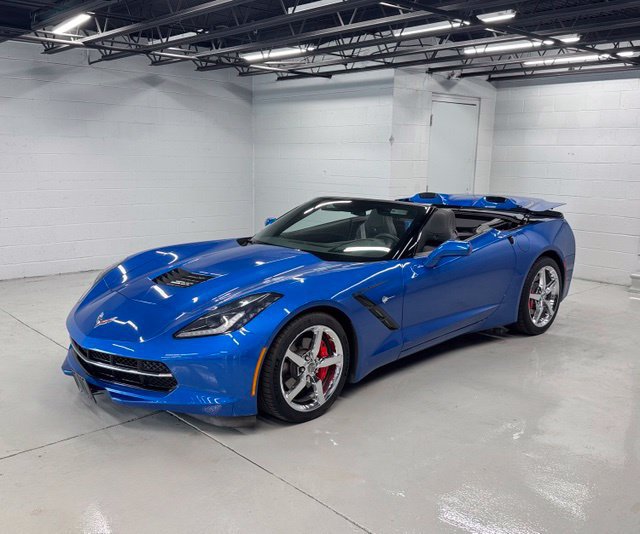Used 2014 Chevrolet Corvette Stingray Convertible w/ 3LT Preferred Equipment Group RWD image 2