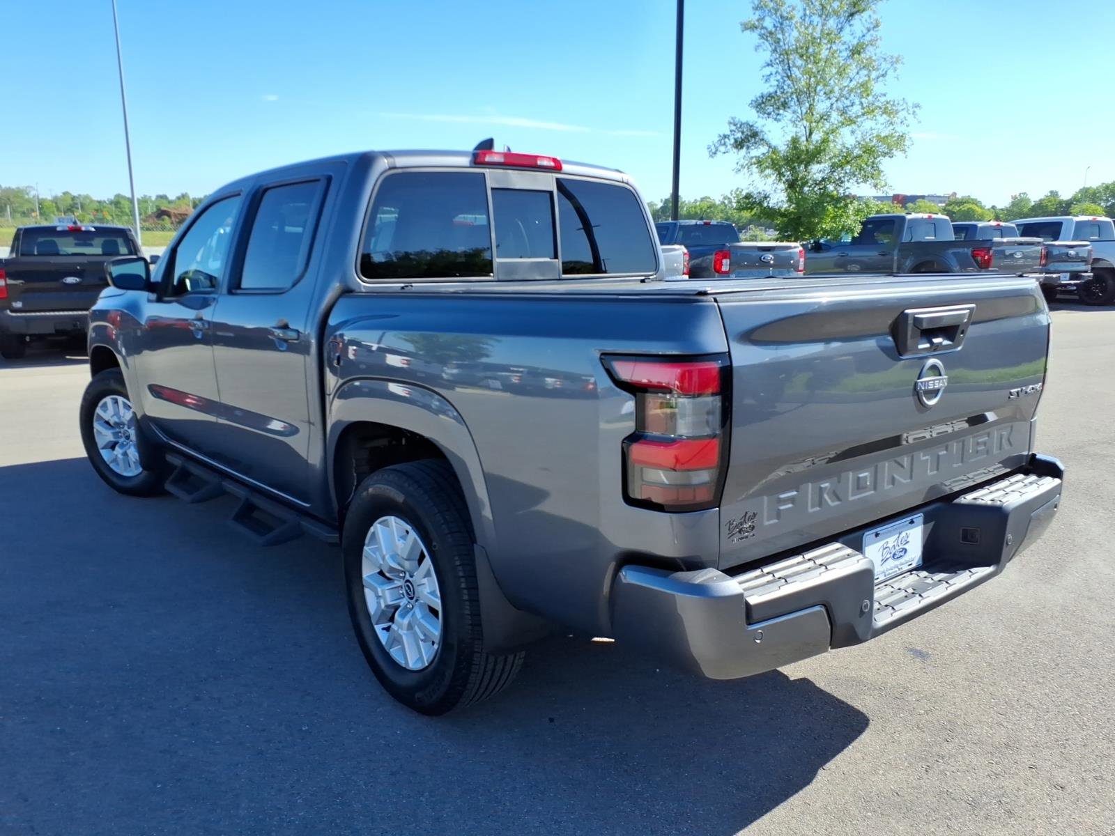 Used 2022 Nissan Frontier SV w/ Technology Package AWD/4WD image 5