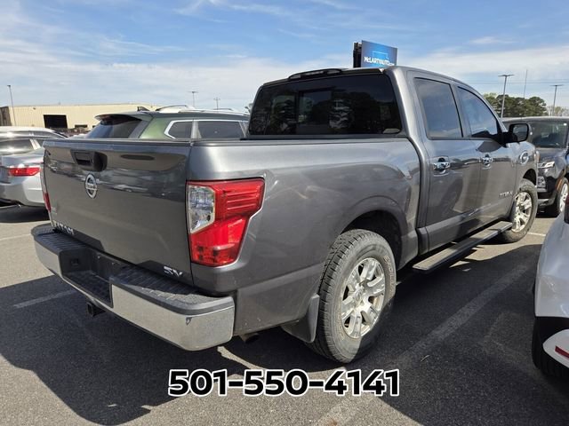 Used 2017 Nissan Titan SV image 5