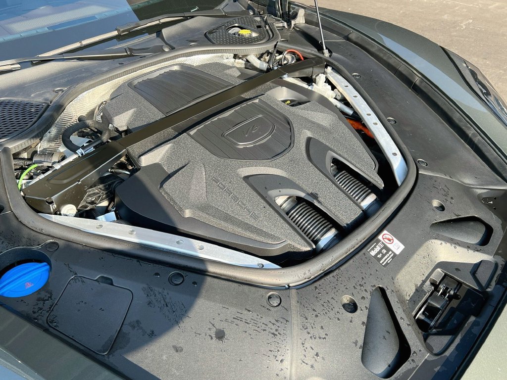Certified 2025 Porsche Panamera 4S AWD/4WD image 33
