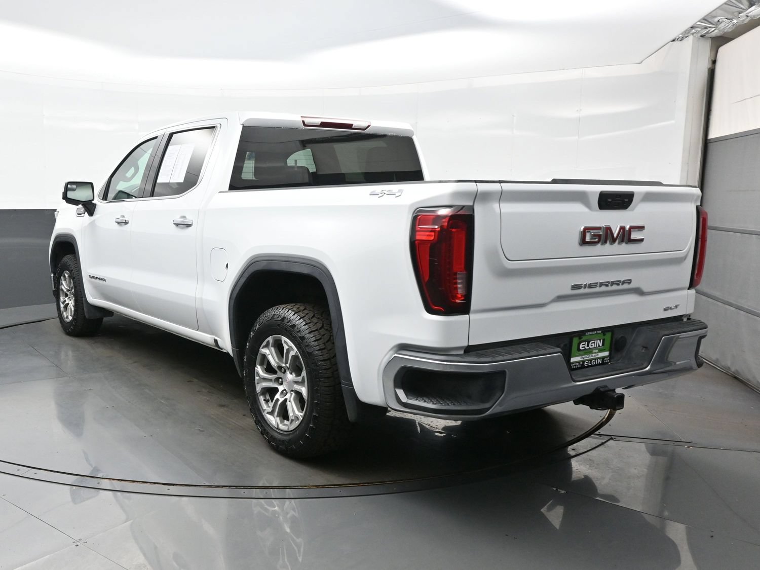 Used 2024 GMC Sierra 1500 SLT AWD/4WD image 5