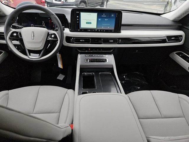 New 2026 Lincoln Aviator 2WD image 5