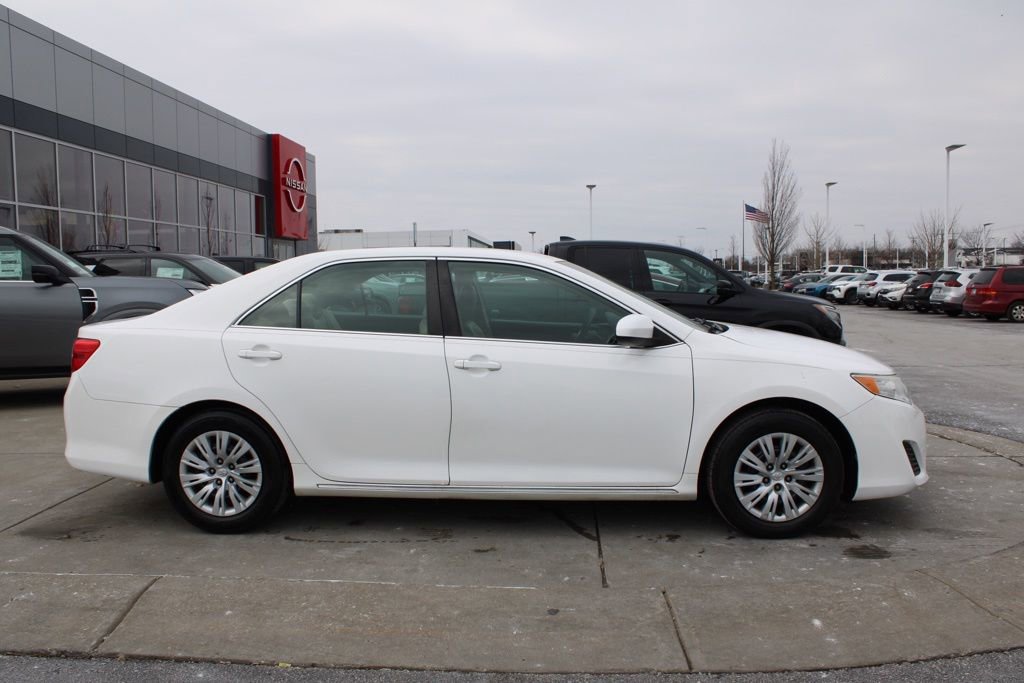 Used 2012 Toyota Camry LE image 6