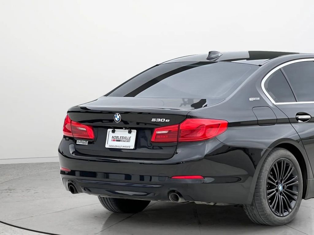 Used 2018 BMW 530e xDrive AWD/4WD image 7
