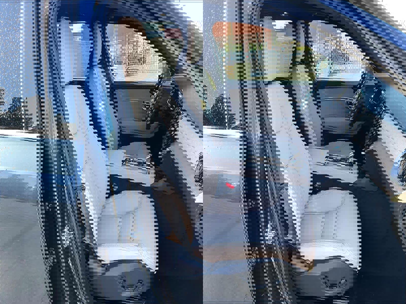 New 2026 Volvo XC90 T8 Plus w/ Protection Package Premier image 32