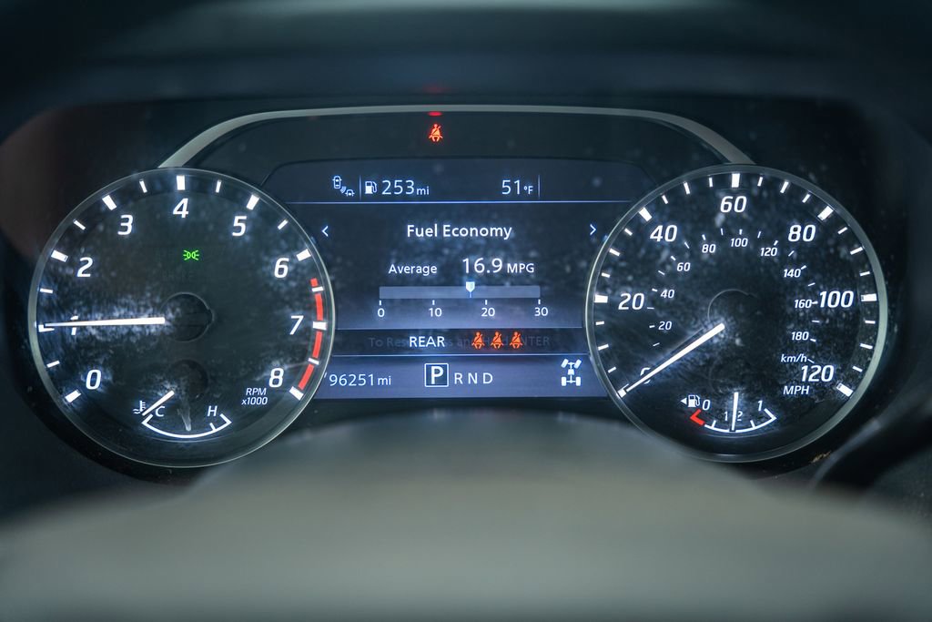 Used 2022 Nissan Titan SV w/ SV Convenience Package image 45