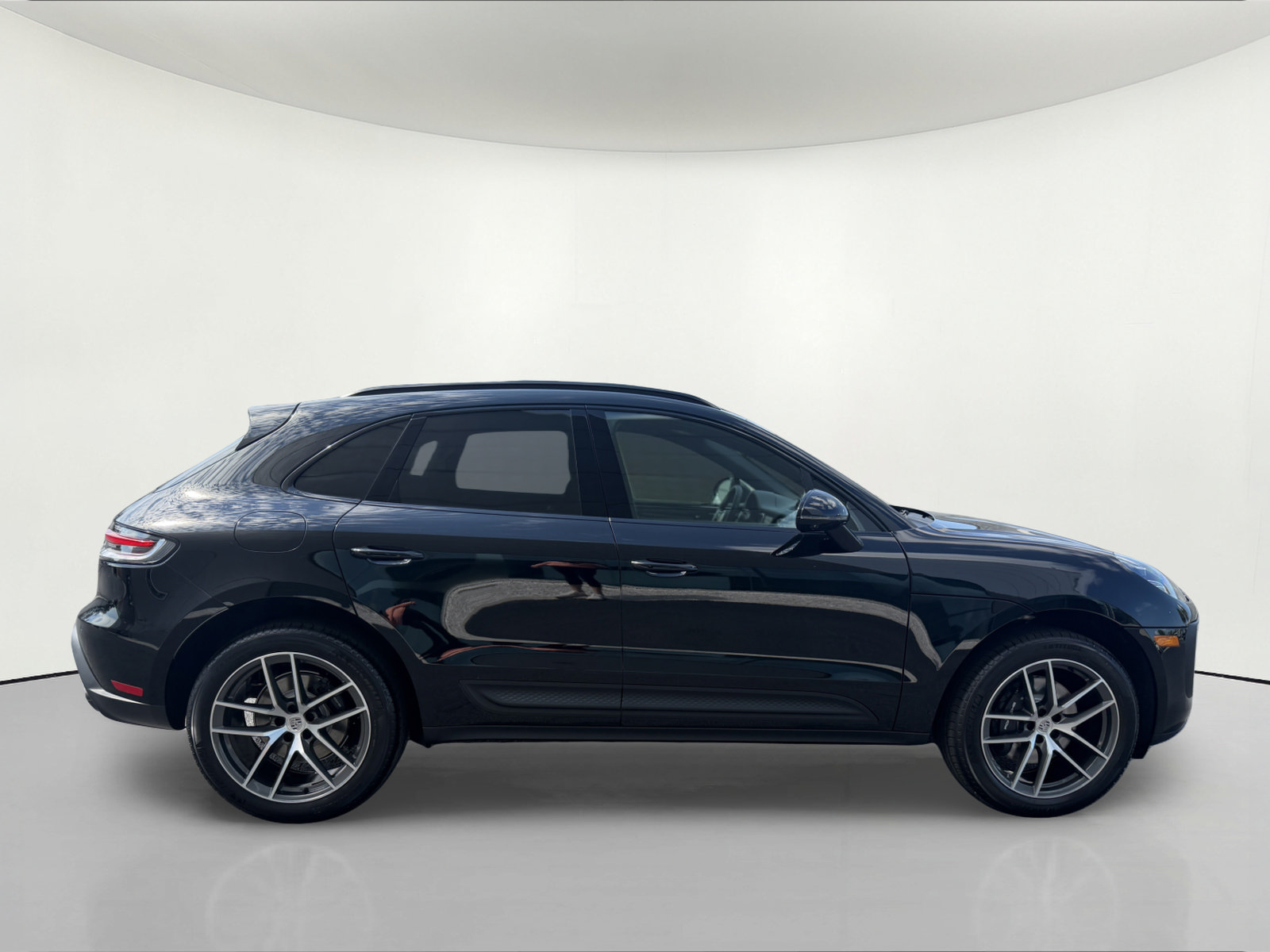 New 2026 Porsche Macan AWD/4WD image 7