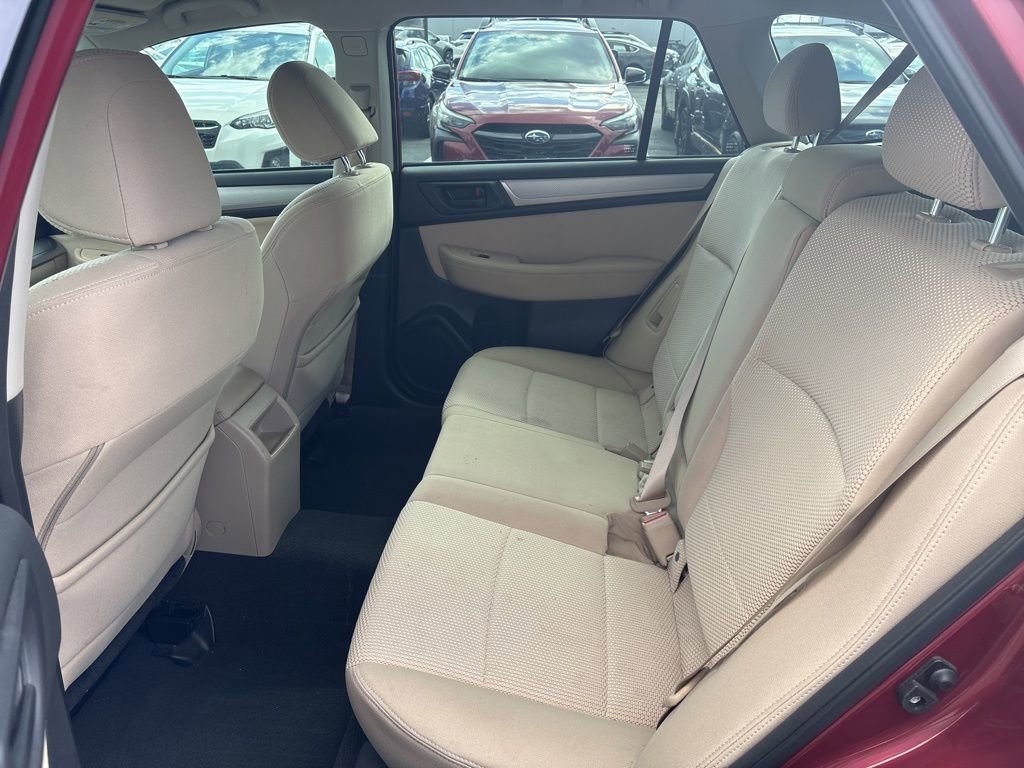 Used 2019 Subaru Outback 2.5i AWD/4WD image 12