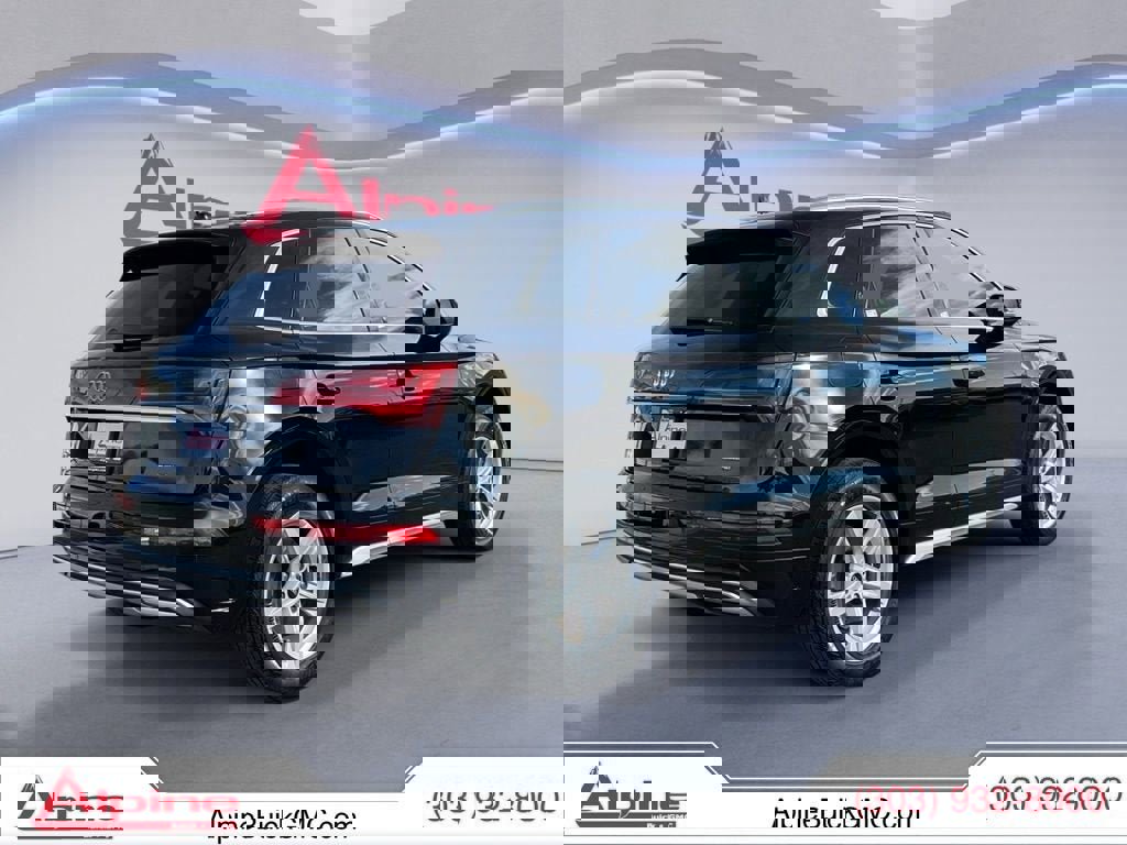 Used 2021 Audi Q5 Premium image 5