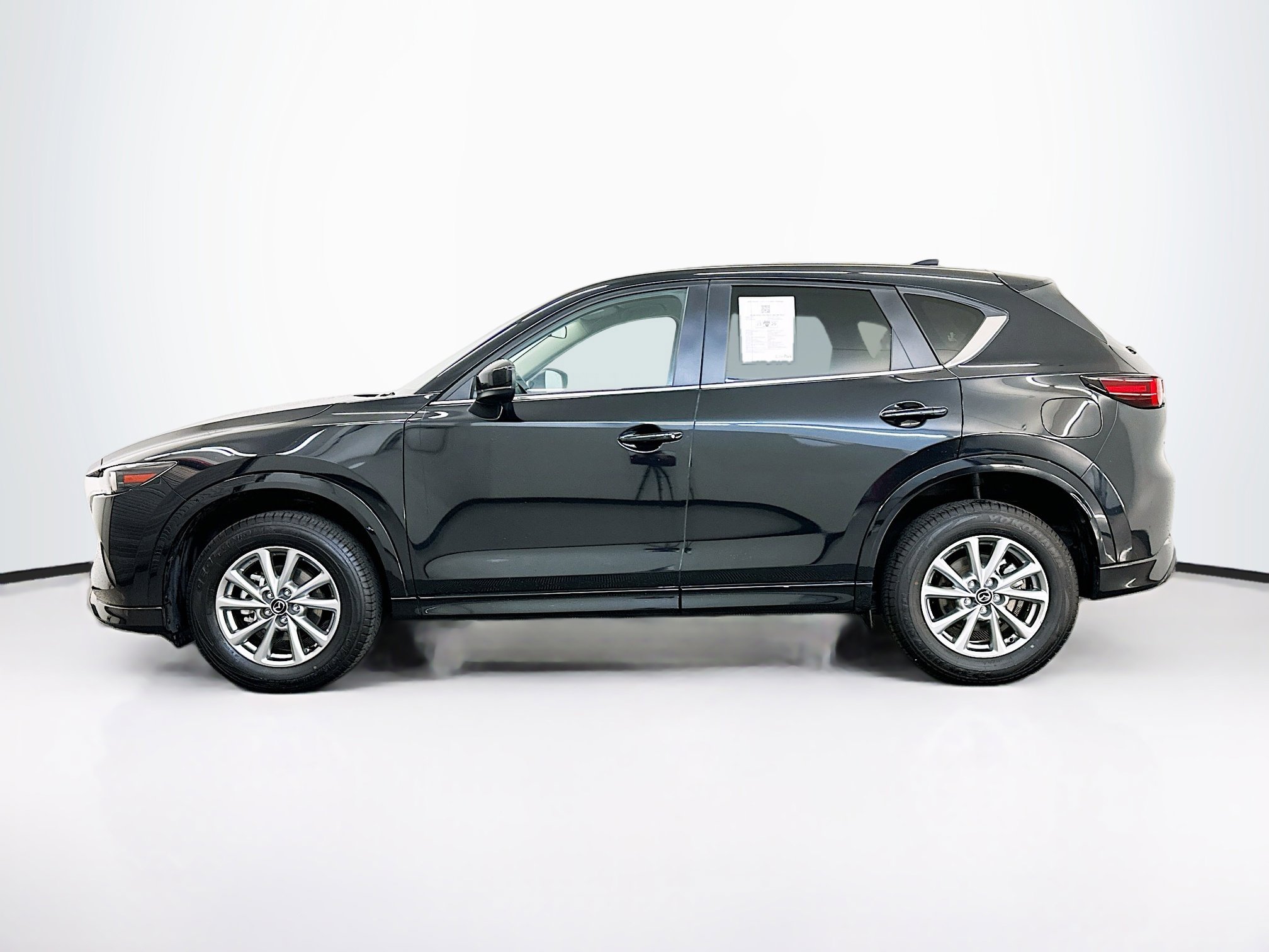 Used 2025 MAZDA CX-5 AWD 2.5 S w/ Select Package image 4