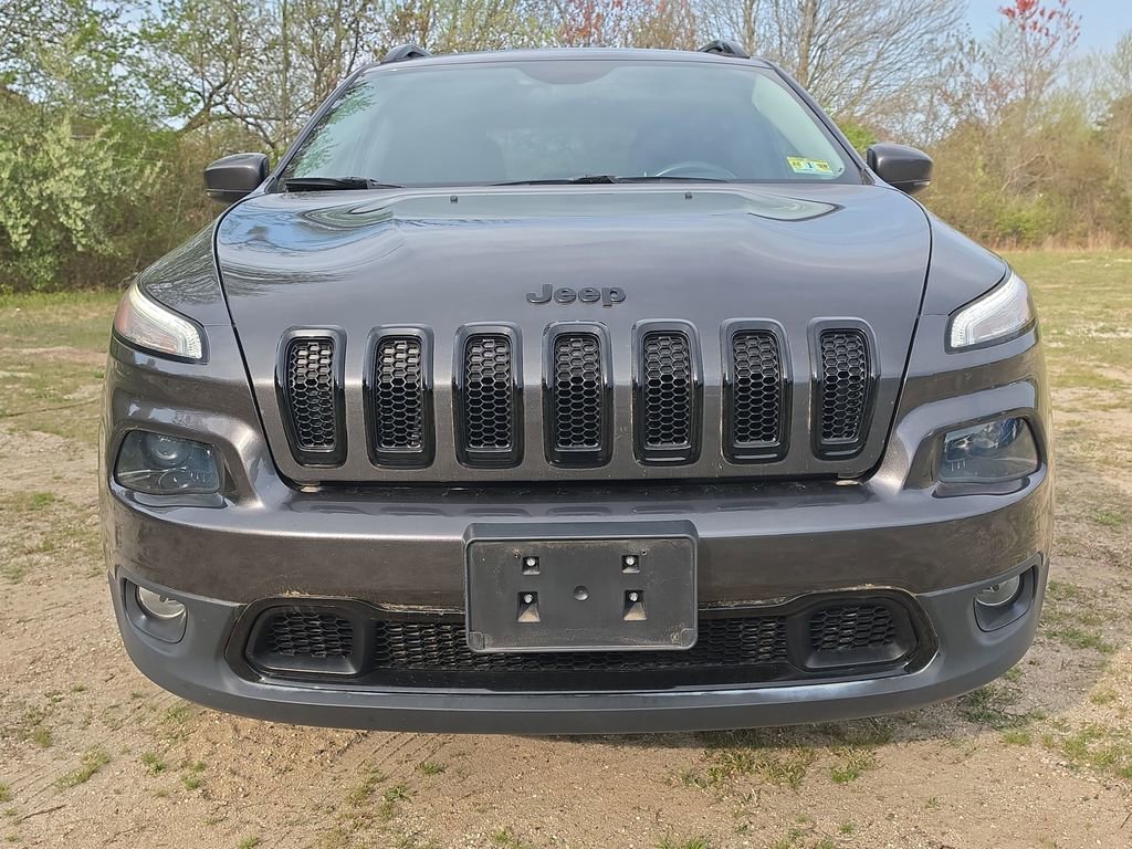 Used 2017 Jeep Cherokee High Altitude image 2