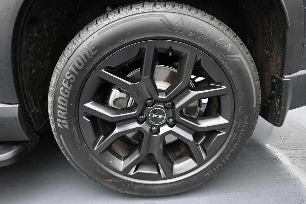 Certified 2025 Honda Pilot Touring image 28
