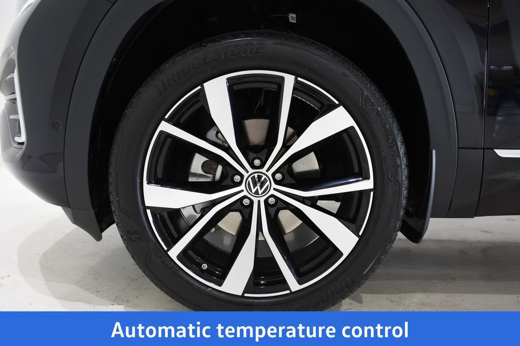 New 2026 Volkswagen Atlas Cross Sport SEL Premium R-Line image 6