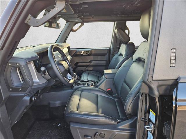 New 2026 Ford Bronco Outer Banks w/ Sasquatch Package AWD/4WD image 4