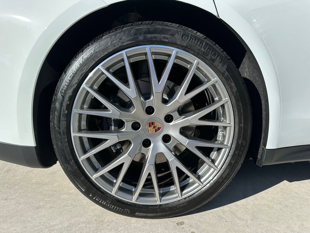 Used 2026 Porsche Panamera 4 image 44