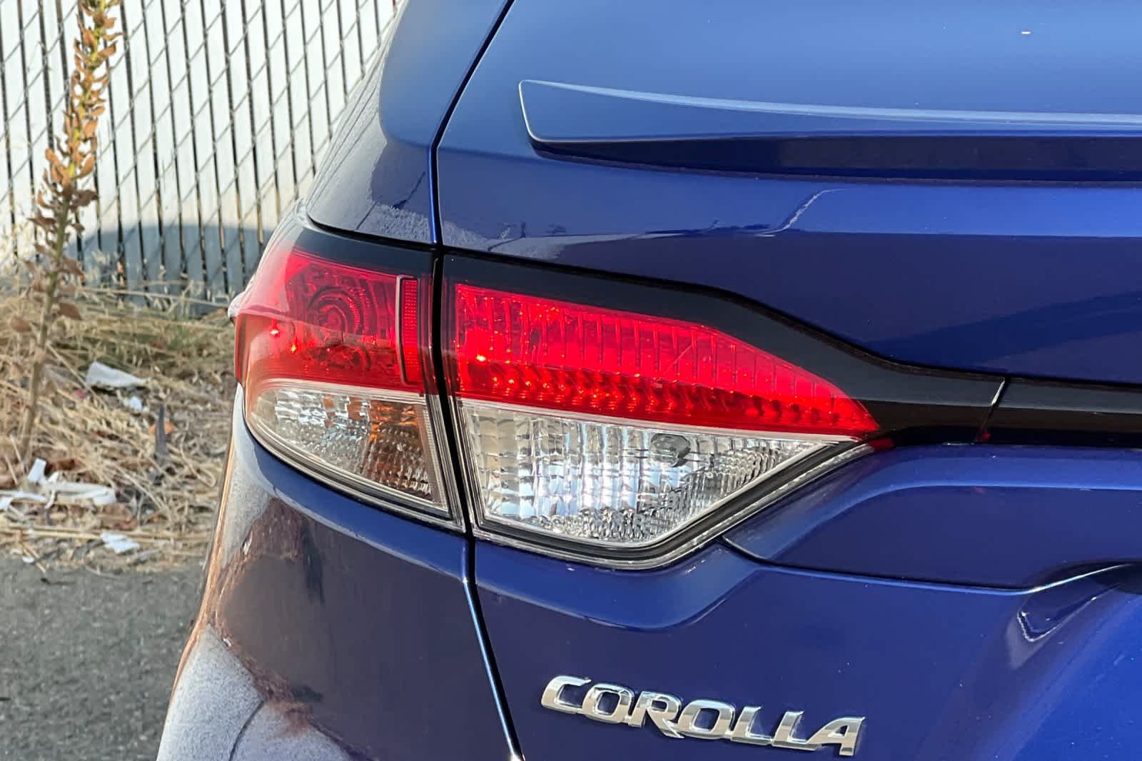 Used 2021 Toyota Corolla SE w/ SE Premium Package FWD image 23