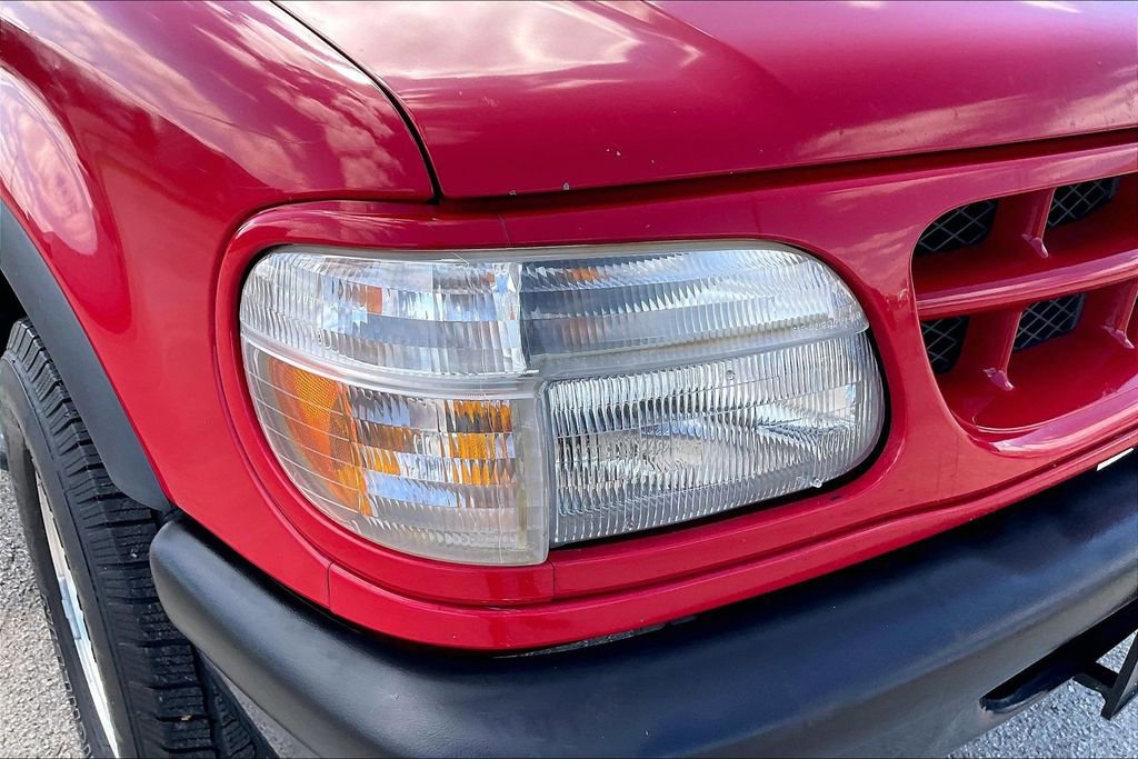 Used 1998 Ford Explorer Sport image 29