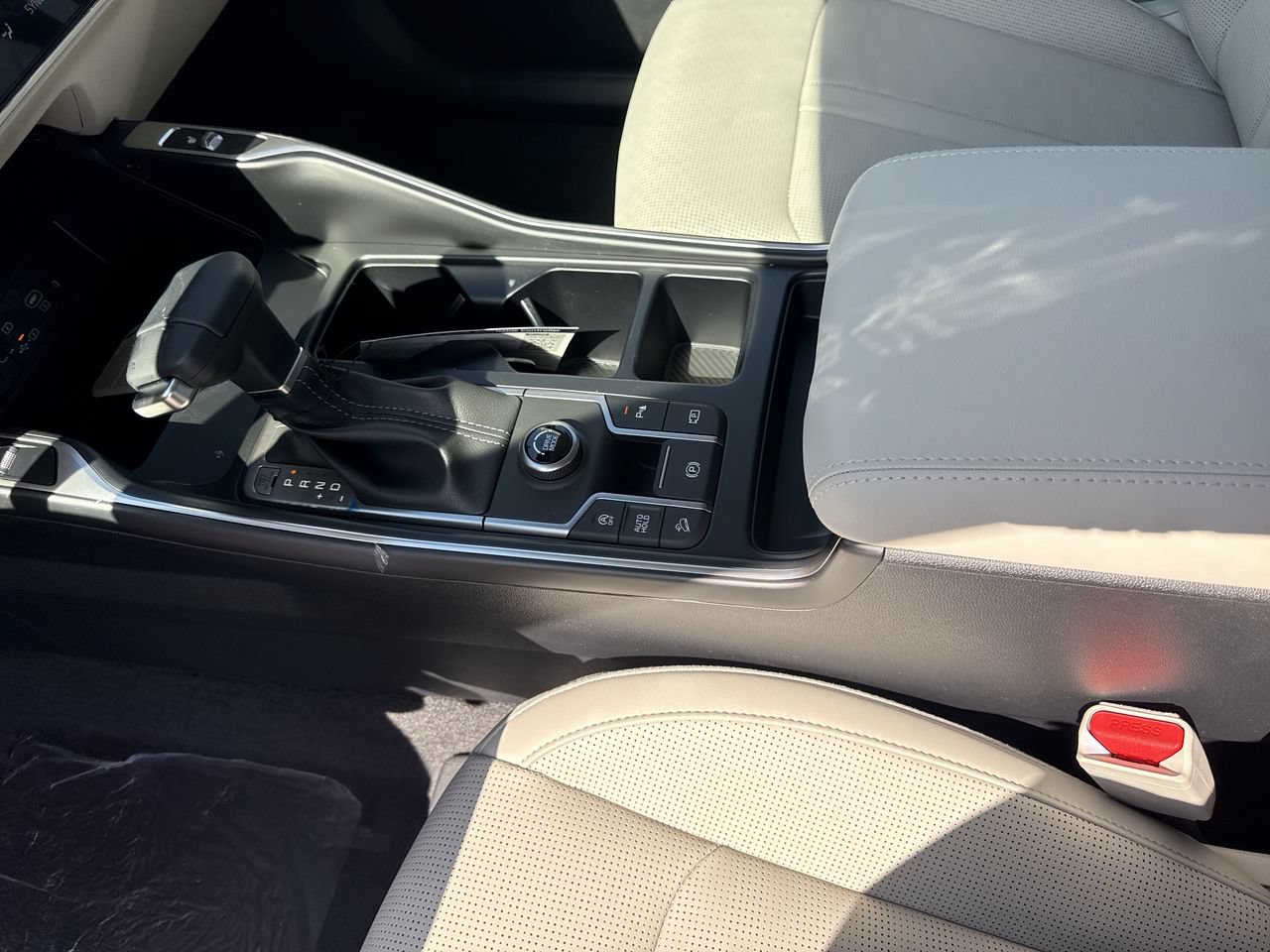 New 2026 Kia Sorento S w/ S Panoramic Sunroof Package FWD image 23