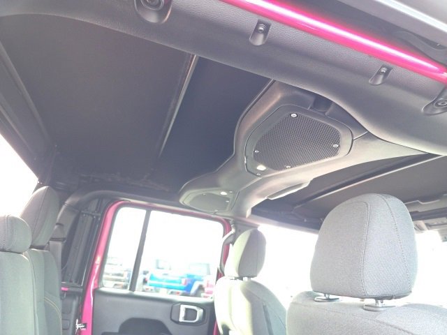 Used 2024 Jeep Gladiator Willys image 47