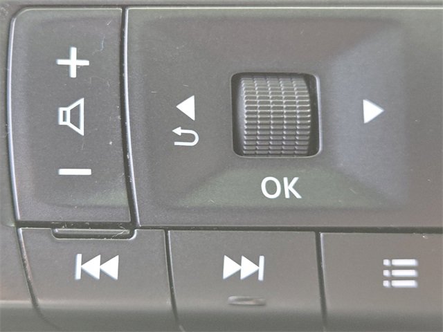 Used 2024 Nissan Rogue S image 15