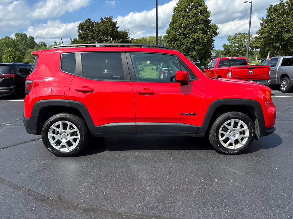 Used 2021 Jeep Renegade Latitude AWD/4WD image 11
