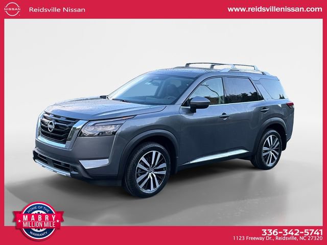 New 2025 Nissan Pathfinder Platinum image 1