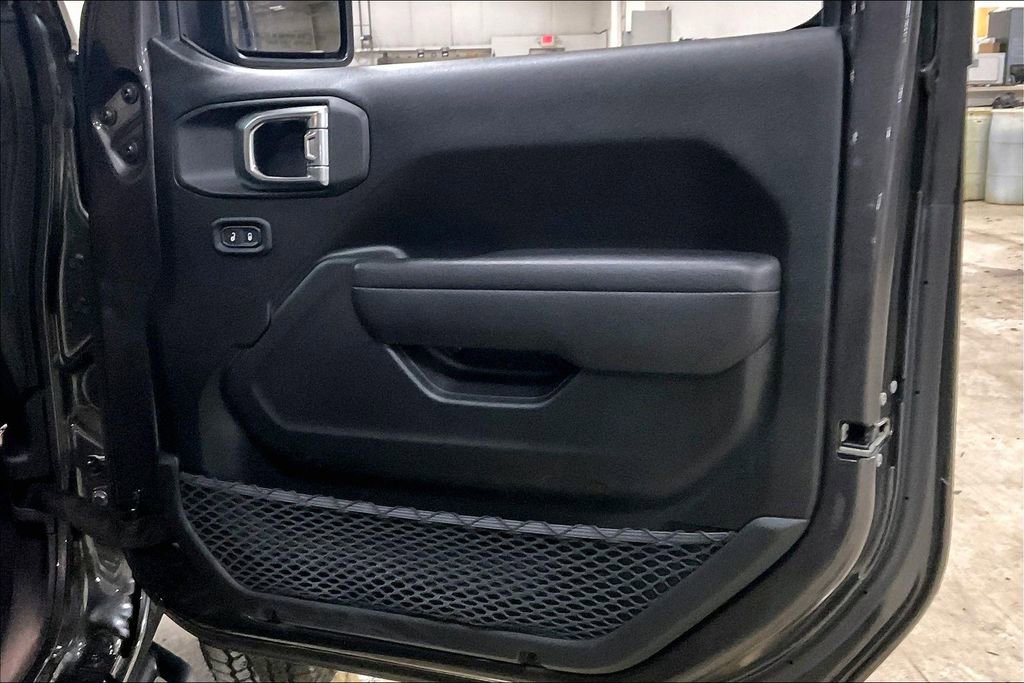 Used 2023 Jeep Wrangler Unlimited AWD/4WD image 22