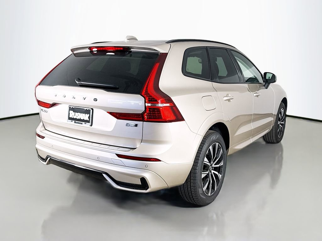 Used 2025 Volvo XC60 B5 Core w/ Protection Package Premier image 7