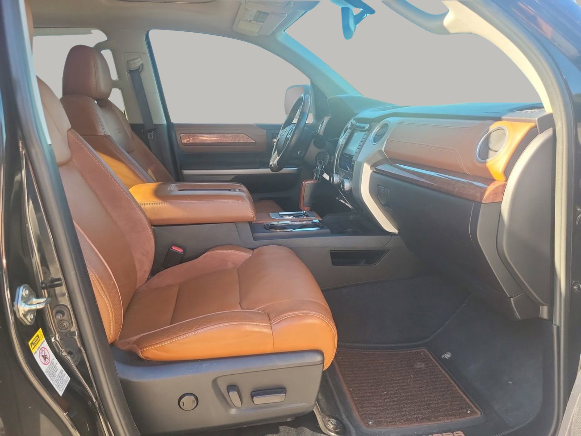 Used 2015 Toyota Tundra 1794 Edition image 9