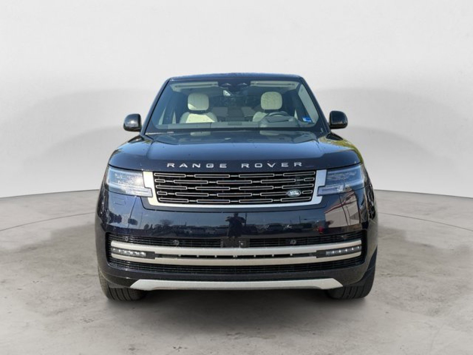 New 2026 Land Rover Range Rover Long Wheelbase SE AWD/4WD image 8