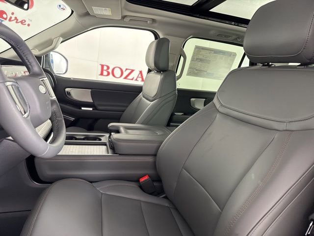 New 2025 Ford Expedition Active image 13