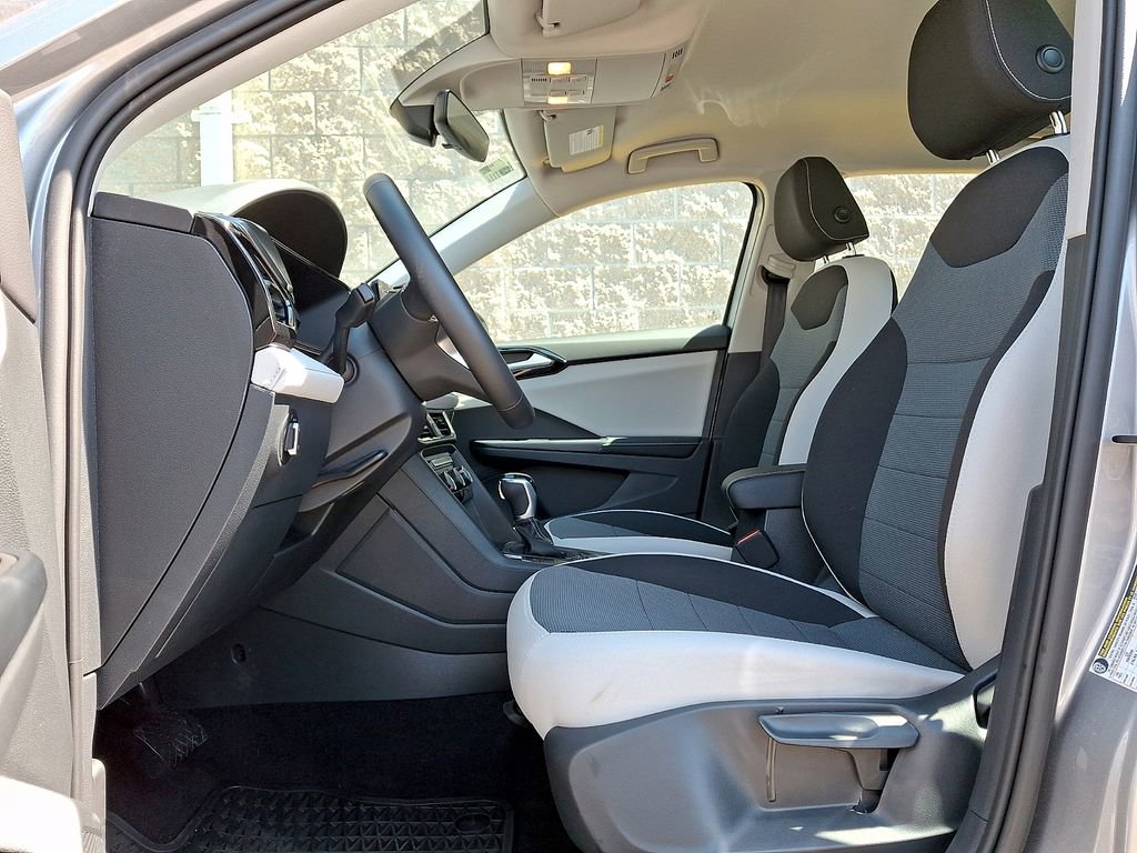 Certified 2025 Volkswagen Taos S image 13