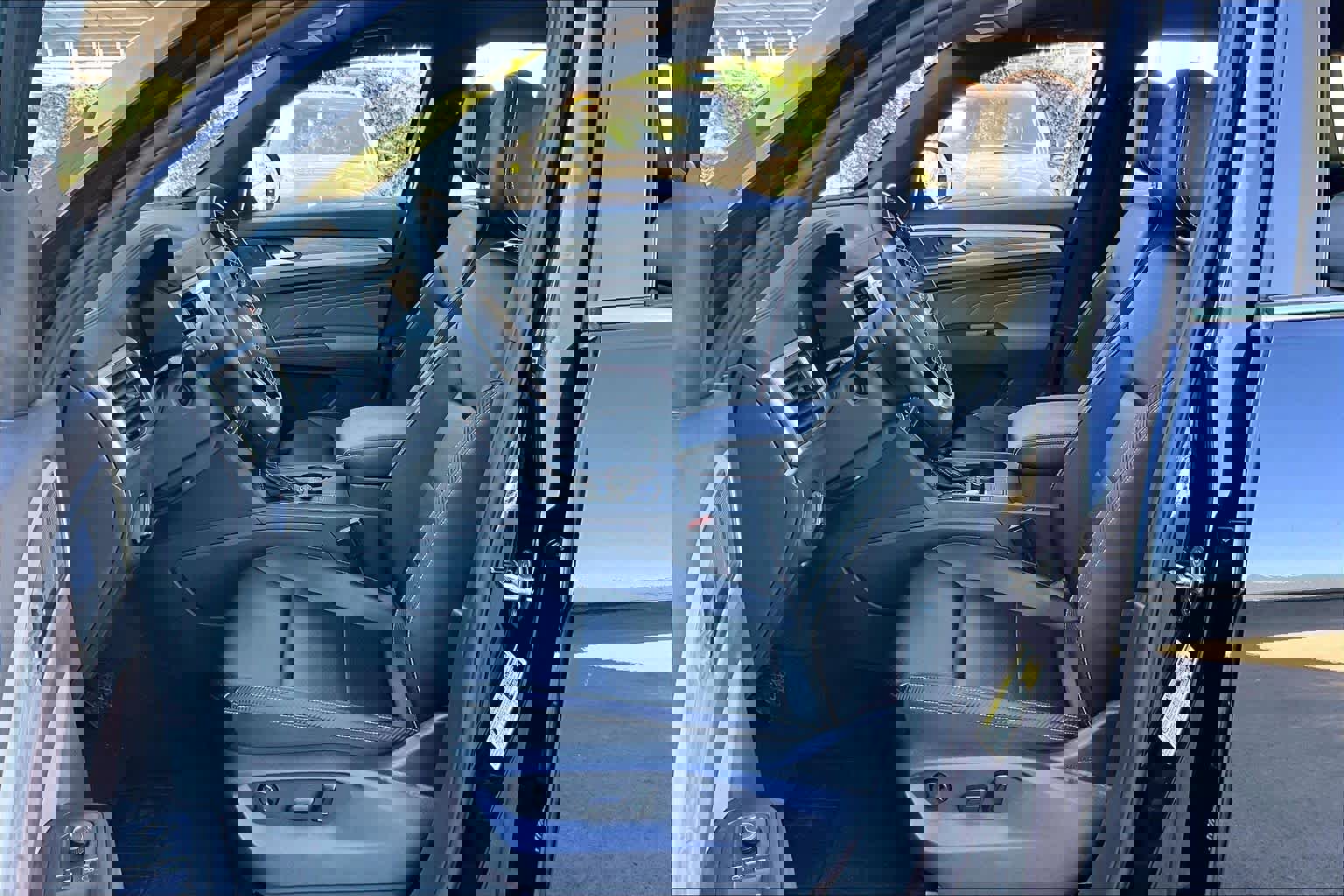 Used 2023 Volkswagen Atlas Cross Sport SE image 7