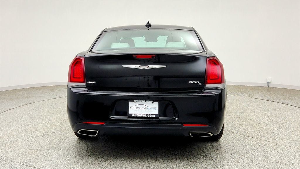 Used 2020 Chrysler 300 S AWD/4WD image 6