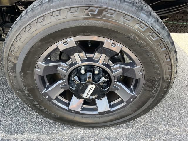 Used 2024 Ford F250 Lariat w/ Lariat Ultimate Package AWD/4WD image 14