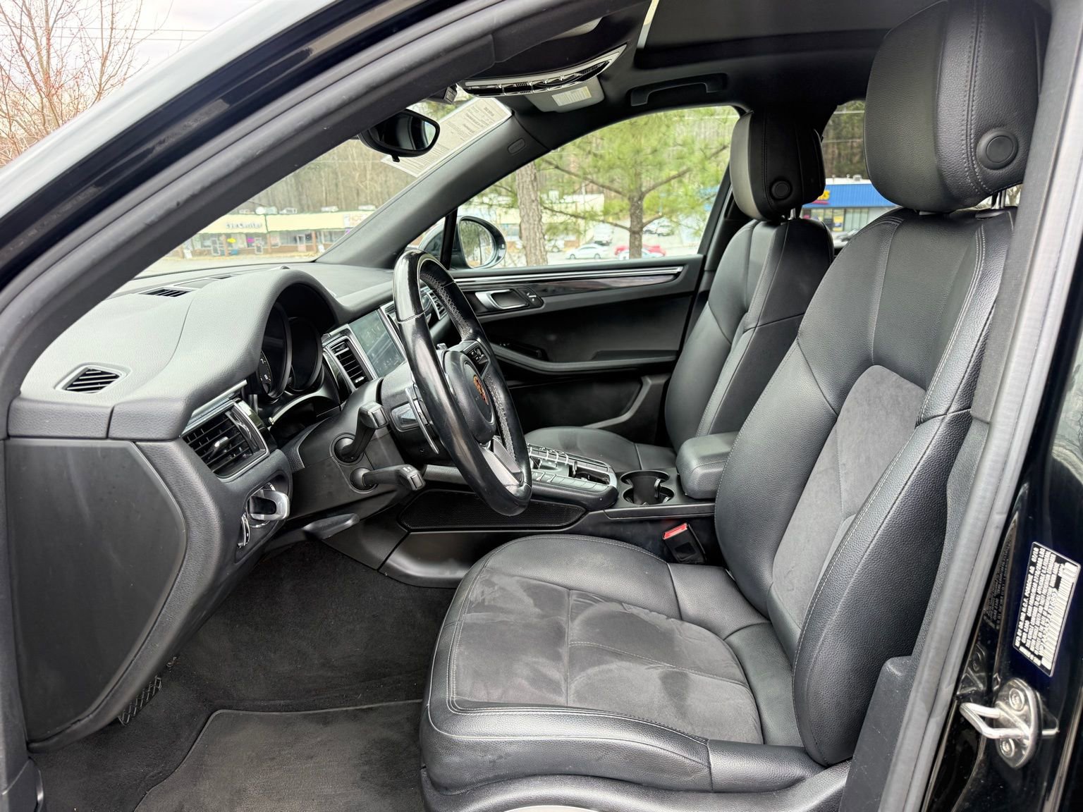 Used 2018 Porsche Macan Sport Edition image 33