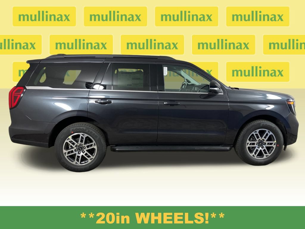 New 2026 Ford Expedition Active RWD video 2