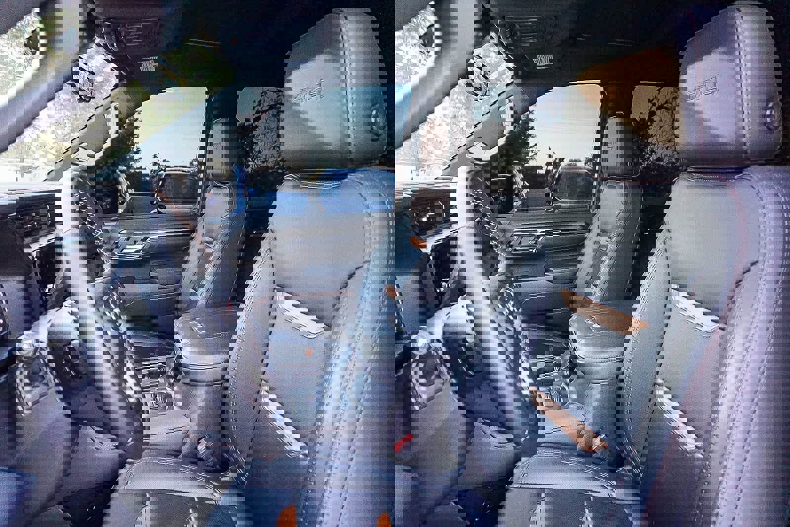 Used 2025 GMC Sierra 2500 AT4 w/ AT4 Premium Plus Package image 18