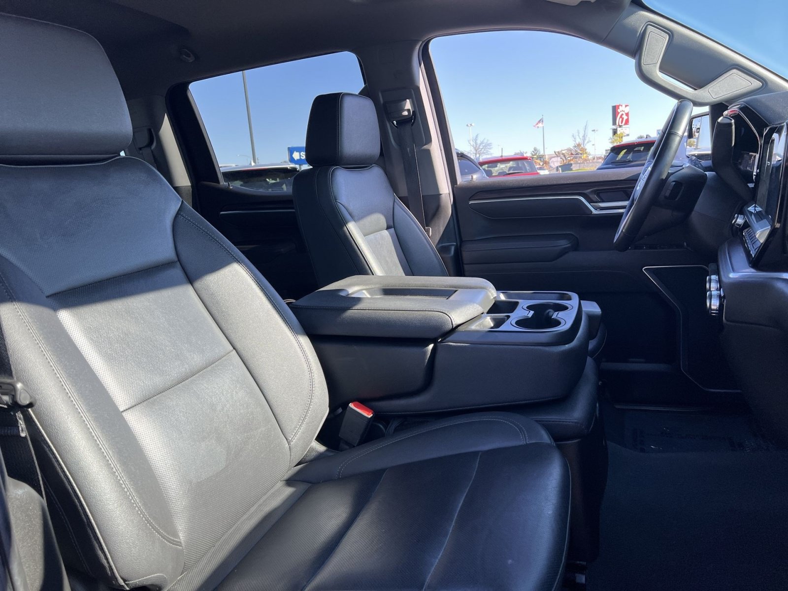 Used 2025 GMC Sierra 1500 SLT AWD/4WD image 26