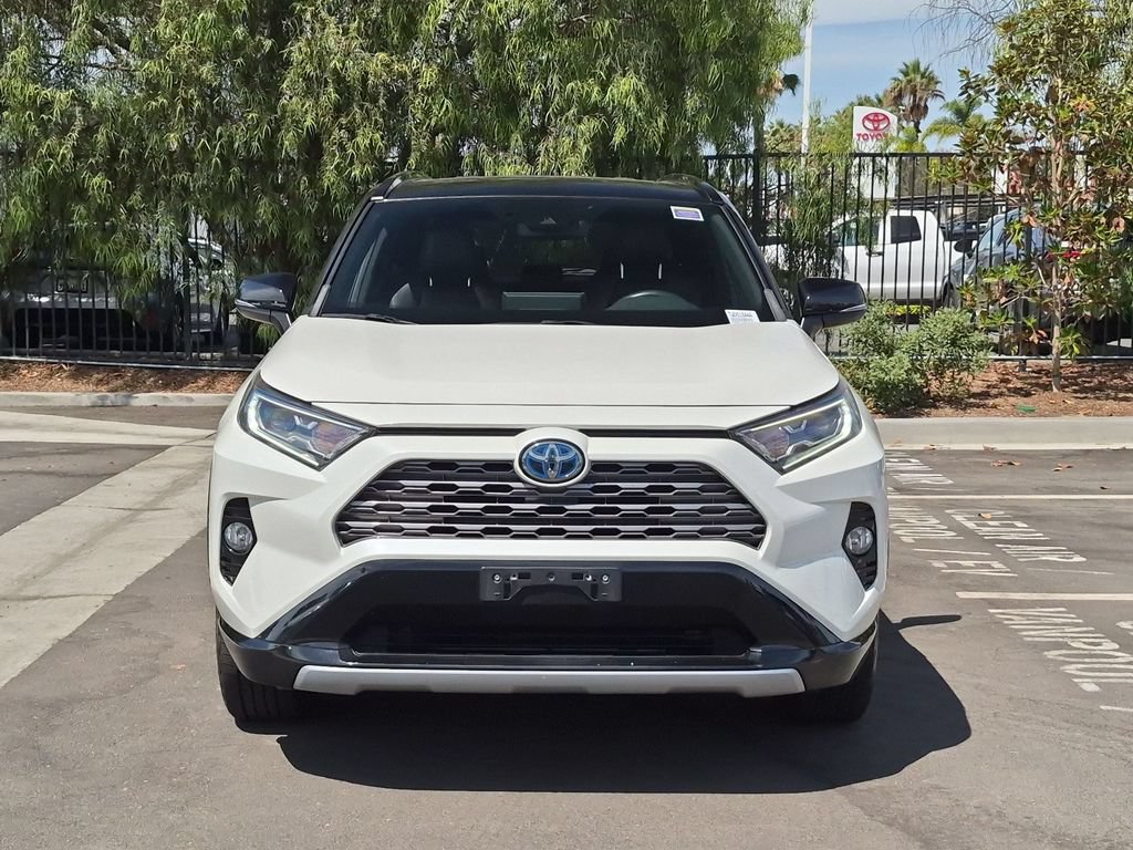 Used 2020 Toyota RAV4 XSE w/ Carpet Mat Package AWD/4WD image 4