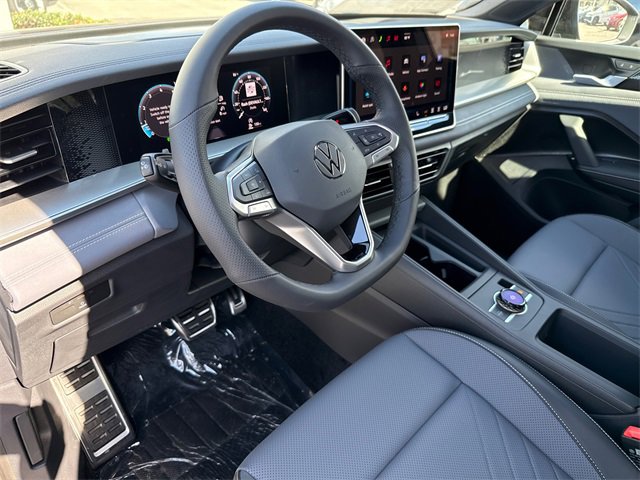 New 2026 Volkswagen Tiguan SE R-Line image 42