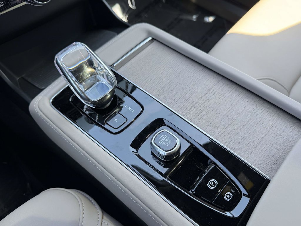 New 2026 Volvo XC90 B6 Plus w/ Protection Package AWD/4WD image 6