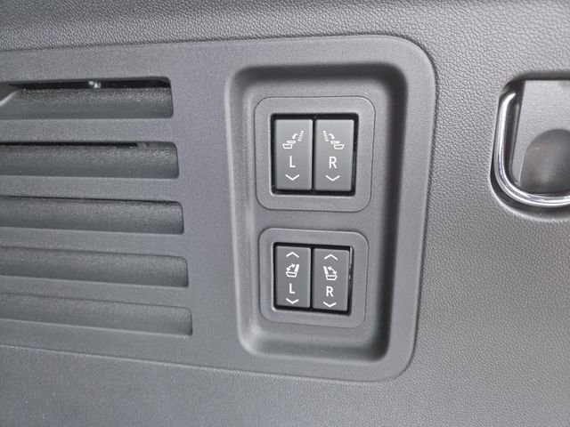 New 2026 GMC Acadia Denali Ultimate w/ LPO, Floor Liner Package image 18