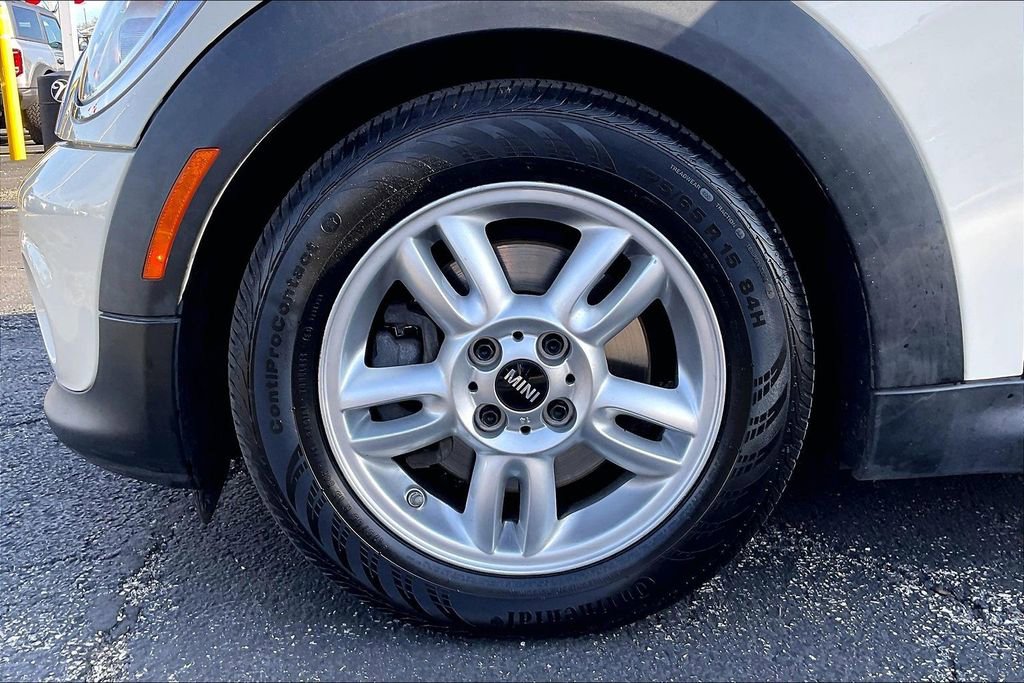 Used 2012 MINI Cooper Clubman FWD image 8