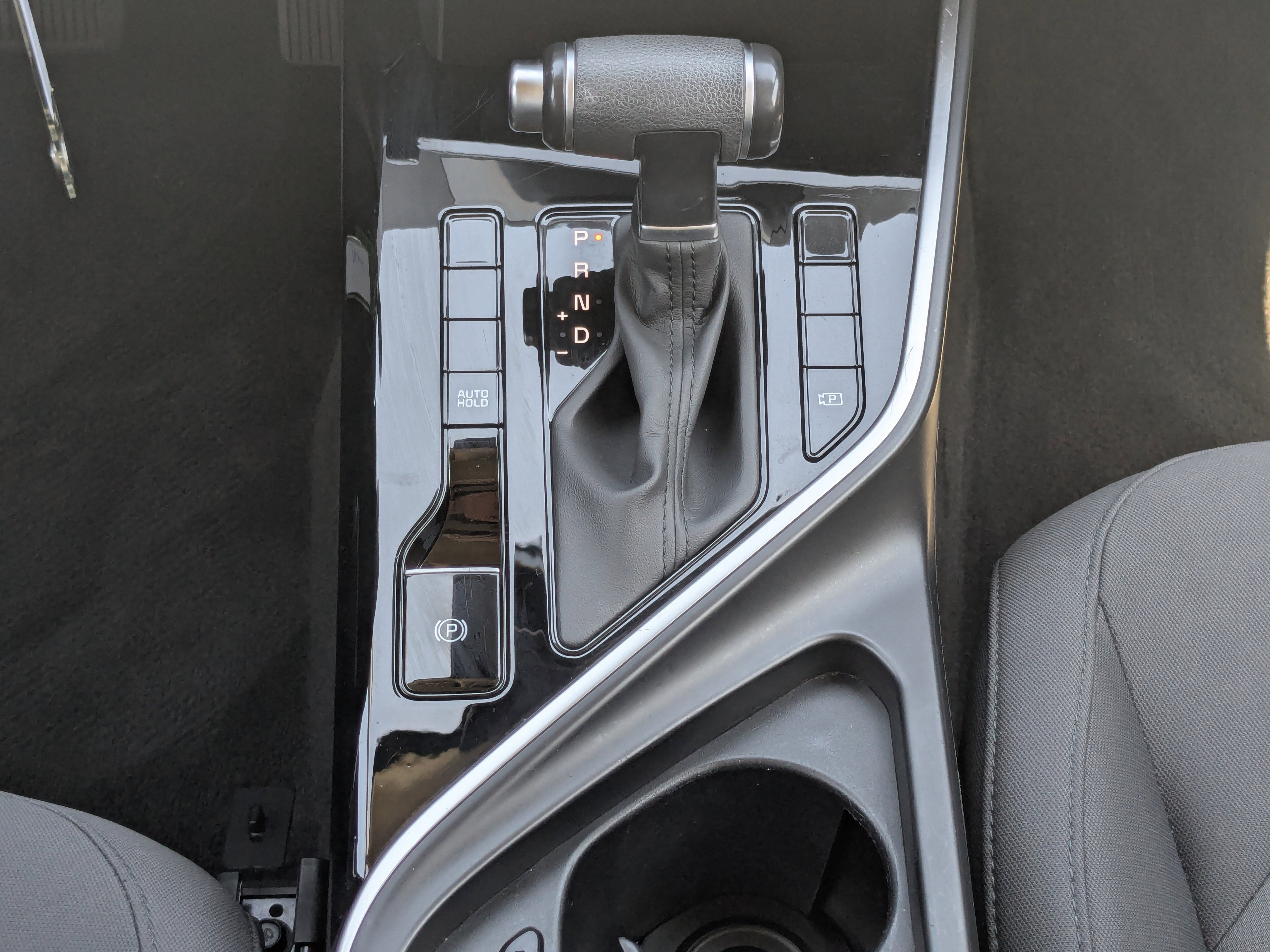 Certified 2024 Kia Niro LX image 18