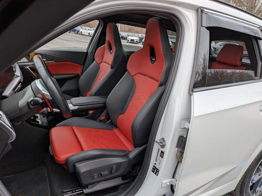 Used 2024 BMW X1 M35i w/ Premium Package image 8