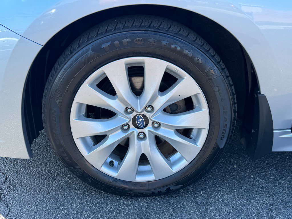 Used 2016 Subaru Legacy 2.5i Premium AWD/4WD image 9