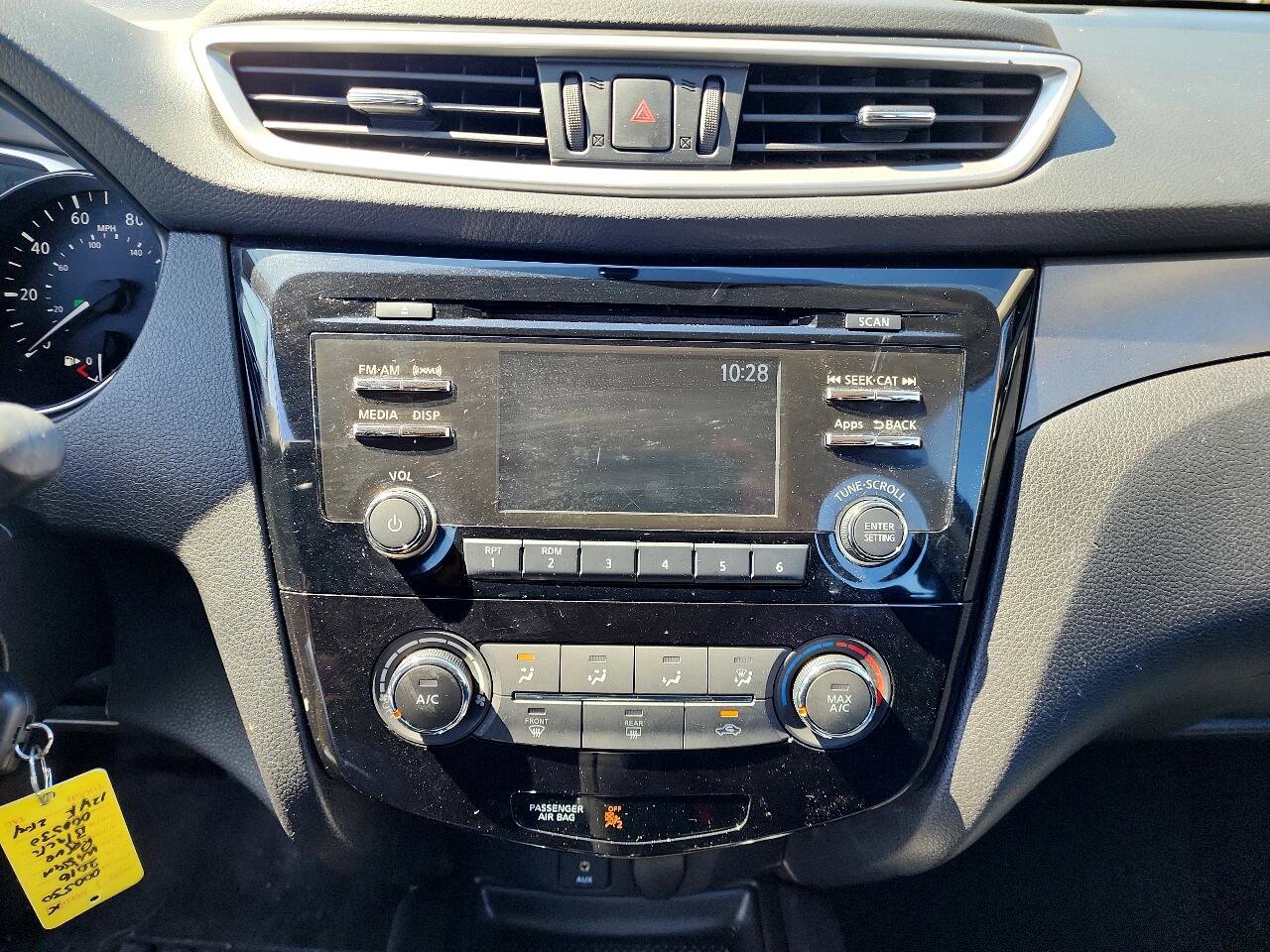 Used 2016 Nissan Rogue S image 15