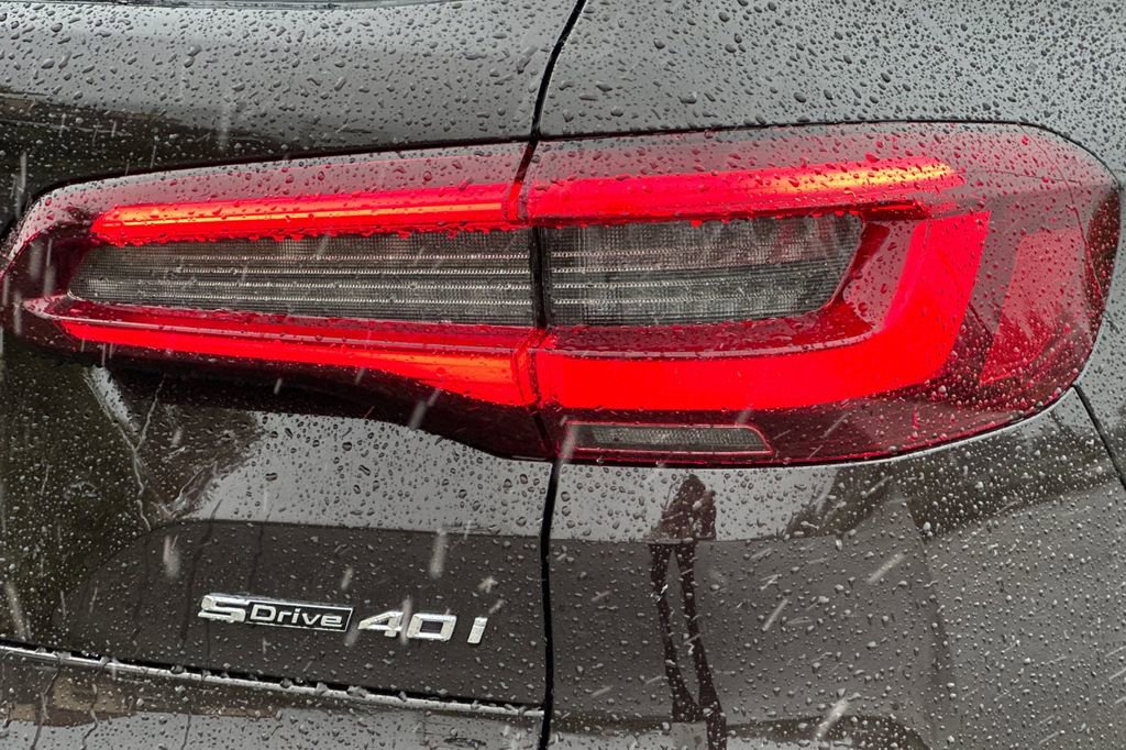 Used 2022 BMW X5 sDrive40i w/ Climate Comfort Package image 28