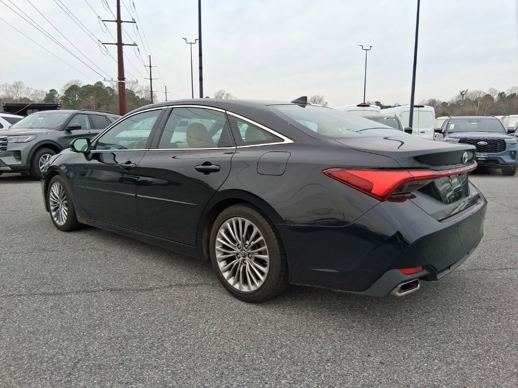 Used 2019 Toyota Avalon Limited image 7